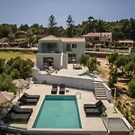 Sensi Villa Lixouri