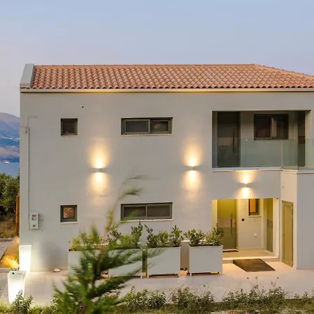 Sensi Villa Lixouri