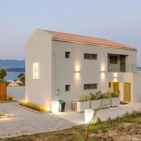 Вилла Sensi Ликсури